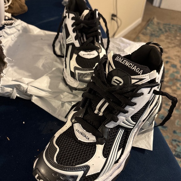 Balenciaga sneakers - Picture 1 of 6